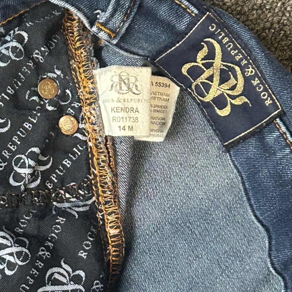 Rock & Republic Kendra Curvy Bootcut Jeans Dark Wash Blue Denim 14 M R011738 - Picture 2 of 8